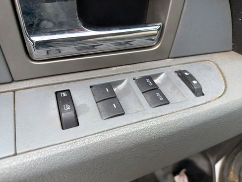 Used 2011 Ford F150 XLT w/ XLT Chrome Pkg image 13