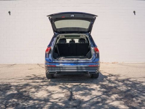 Used 2021 Volkswagen Tiguan SEL AWD/4WD image 14