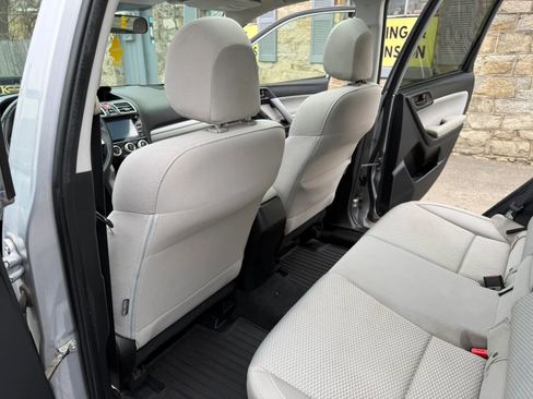 Used 2017 Subaru Forester 2.5i Premium w/ All-Weather Package image 20