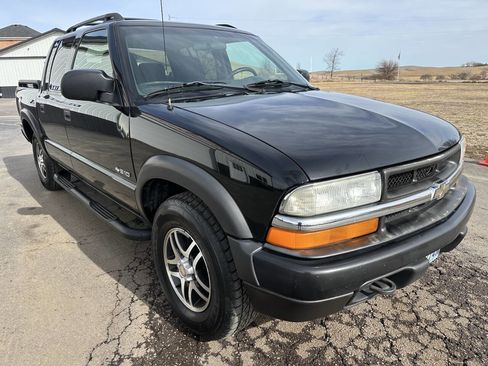 Used 2003 Chevrolet S10 Pickup LS w/ Appearance Package image 10