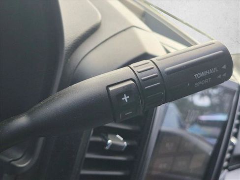 Used 2016 Ford F150 XLT RWD image 11