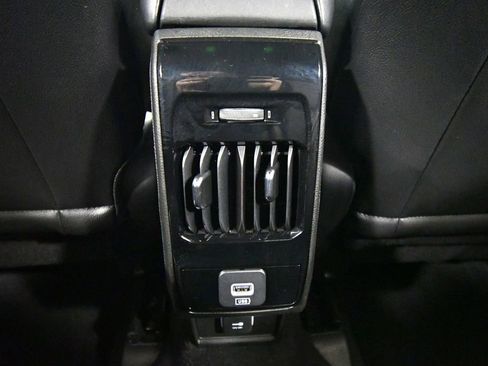 Used 2025 Jeep Compass Limited AWD/4WD image 16