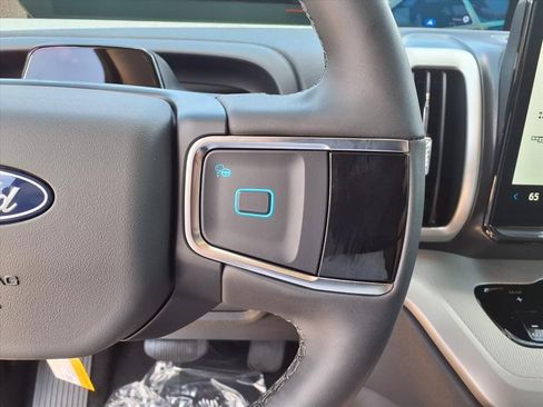 New 2026 Ford Expedition Active RWD image 15