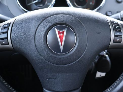 Used 2008 Pontiac Solstice GXP w/ Premium Package RWD image 16