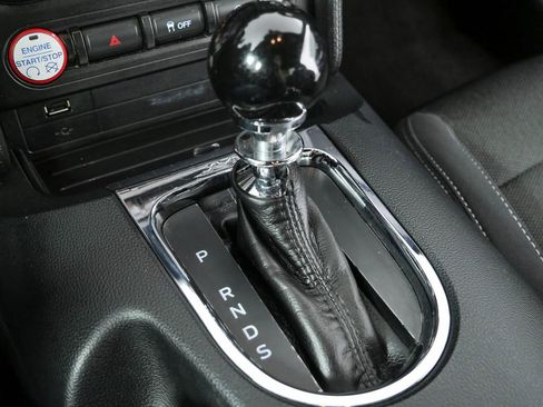 Used 2016 Ford Mustang Coupe RWD image 15