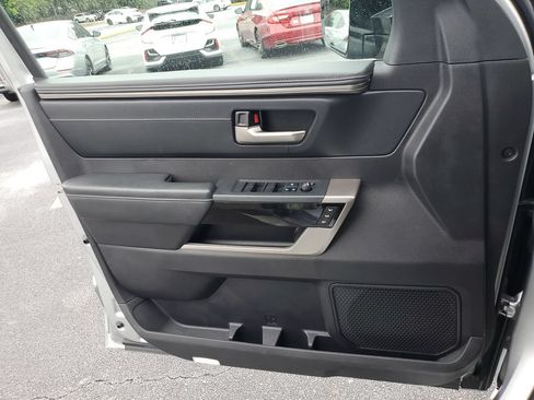 Used 2022 Toyota Tundra Limited AWD/4WD image 33