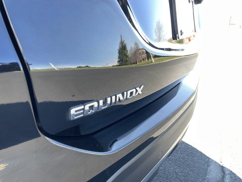 Used 2022 Chevrolet Equinox LT w/ Driver Convenience Package image 27