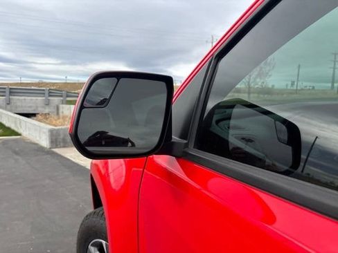 Used 2020 Chevrolet Colorado Z71 image 28