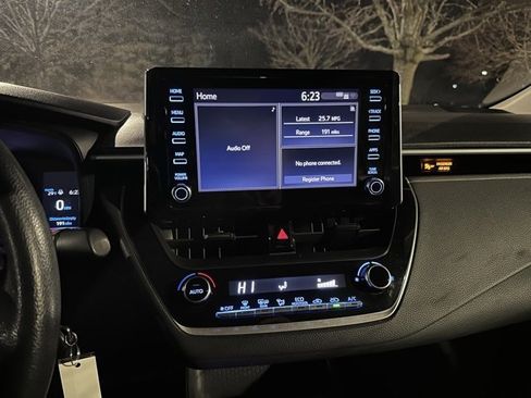 Used 2020 Toyota Corolla LE image 13