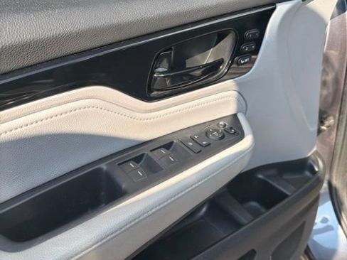 Used 2020 Honda Odyssey Elite image 16