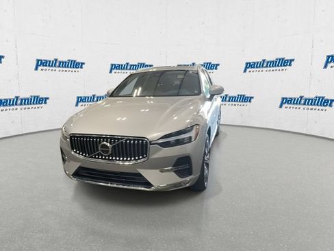 Used 2022 Volvo XC60 B5 Inscription AWD/4WD image 4