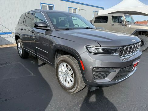 Used 2025 Jeep Grand Cherokee Laredo X AWD/4WD image 1