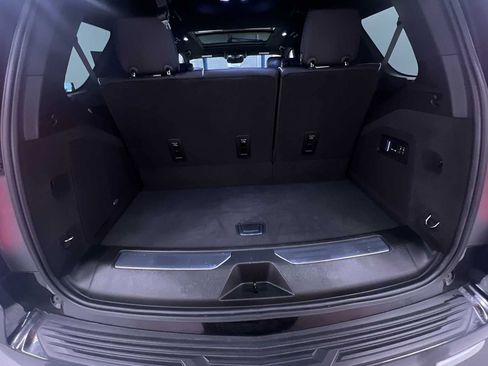 Used 2023 Cadillac Escalade Premium Luxury image 42