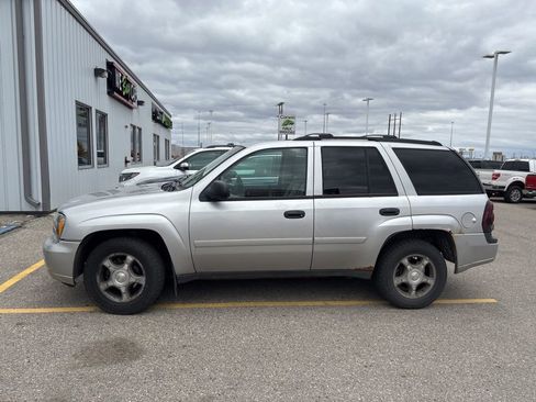Used 2008 Chevrolet TrailBlazer 4WD image 3