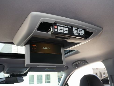 Used 2016 Honda Pilot Touring image 14