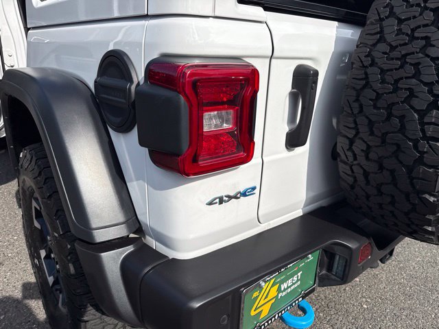 Used 2024 Jeep Wrangler Unlimited Rubicon 4xe w/ Technology Group AWD/4WD image 34