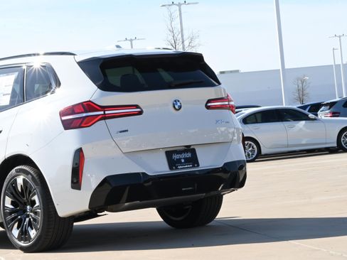 New 2026 BMW X3 xDrive30 w/ Premium Package image 3