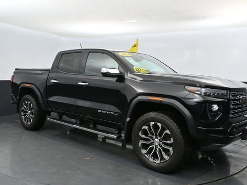 Used 2024 GMC Canyon Denali AWD/4WD image 5