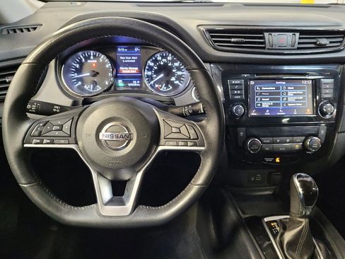 Used 2019 Nissan Rogue SV image 22