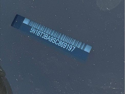 Used 2025 Nissan Rogue SV image 22