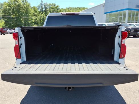 Used 2022 Chevrolet Silverado 1500 Custom RWD image 4