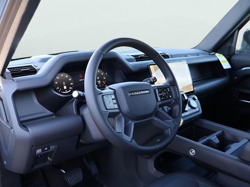 New 2026 Land Rover Defender 110 X-Dynamic SE AWD/4WD image 16