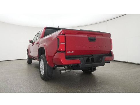 Used 2025 Toyota Tacoma SR5 AWD/4WD image 27