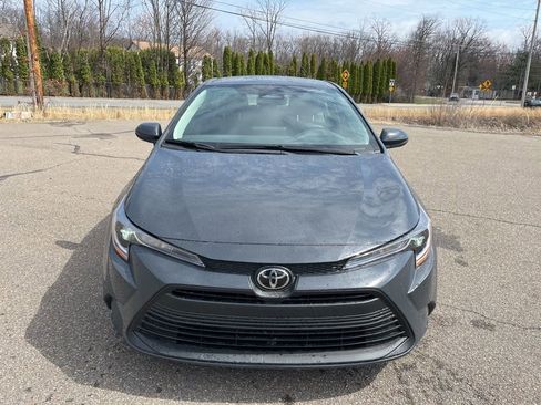 Used 2026 Toyota Corolla LE FWD image 9