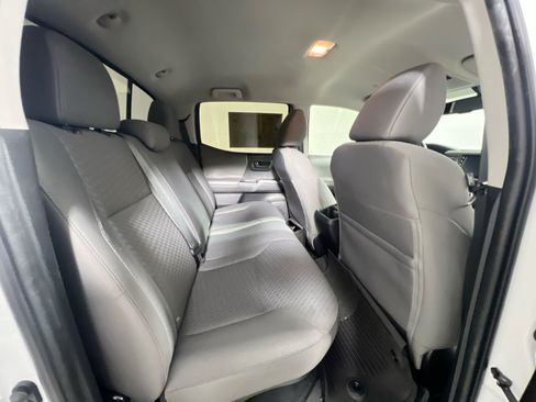 Used 2022 Toyota Tacoma SR5 w/ Technology Package RWD image 33
