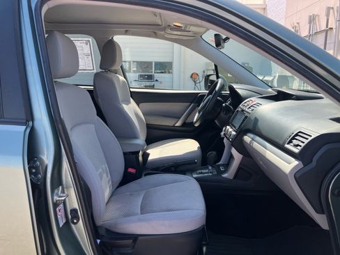 Used 2018 Subaru Forester 2.5i Premium w/ Protection Package #1 AWD/4WD image 32
