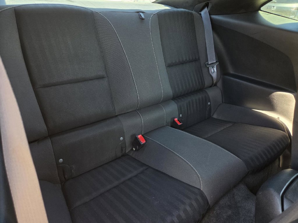 Used 2015 Chevrolet Camaro LS RWD image 9