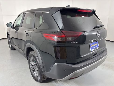 Used 2023 Nissan Rogue S FWD image 6