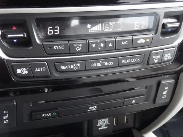 Used 2017 Honda Pilot Touring image 34