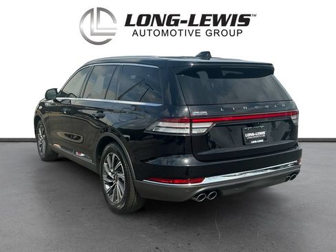 Used 2025 Lincoln Aviator 2WD image 4