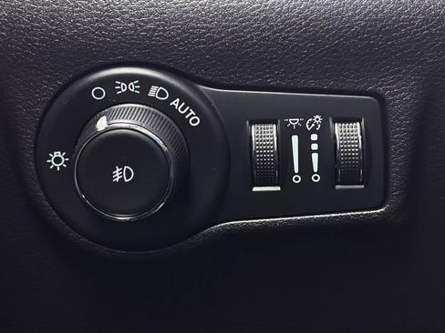 Used 2023 Jeep Compass High Altitude image 24