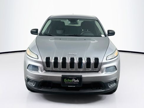 Used 2014 Jeep Cherokee Sport AWD/4WD image 2