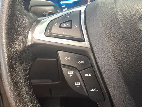 Used 2018 Ford Edge SEL AWD/4WD image 10