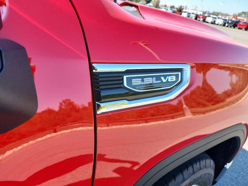 New 2026 GMC Sierra 1500 SLE AWD/4WD image 7
