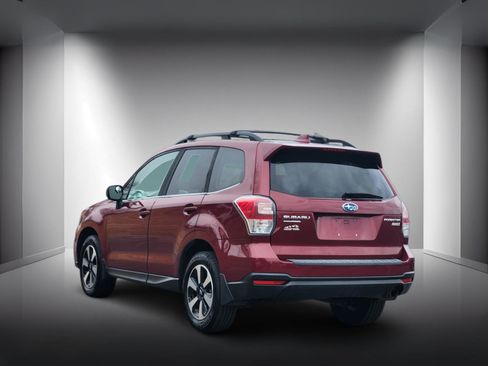 Used 2017 Subaru Forester 2.5i Limited image 3