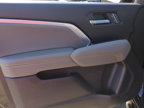 New 2026 Chevrolet Colorado ZR2 w/ ZR2 Bison Edition image 22