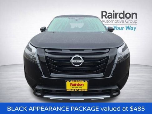 New 2025 Nissan Pathfinder SL w/ Black Appearance Package image 3