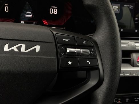 Used 2025 Kia K4 FWD image 35
