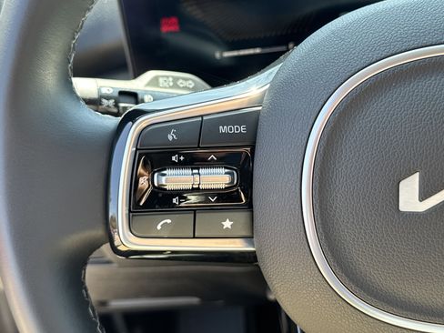 Used 2025 Kia Sorento EX w/ Panoramic Sunroof Package image 25