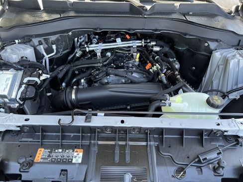 New 2026 Ford Explorer Active AWD/4WD image 28