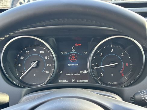 Used 2017 Jaguar XE Premium image 14