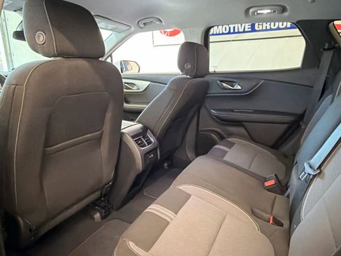 Used 2025 Chevrolet Blazer LT FWD image 19