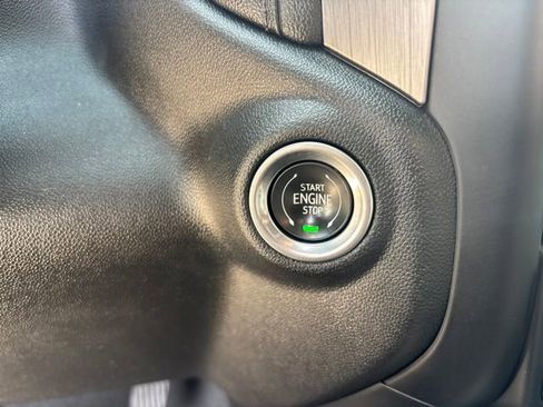 Used 2019 GMC Sierra 1500 Denali w/ Denali Ultimate Package AWD/4WD image 12