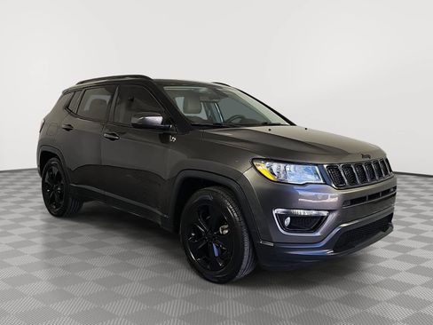 Used 2021 Jeep Compass Latitude w/ Sun and Sound Group FWD image 2