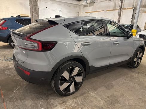 Used 2024 Volvo C40 P8 Recharge Plus w/ Climate Package image 3