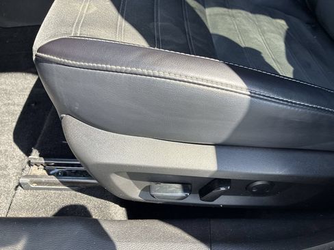 Used 2024 Mitsubishi Outlander SE AWD/4WD image 12